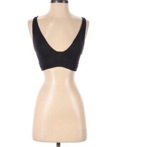 Victorias Secret VSX Sport Black Strappy Back Bra XS - Unleash The Inner Gym God